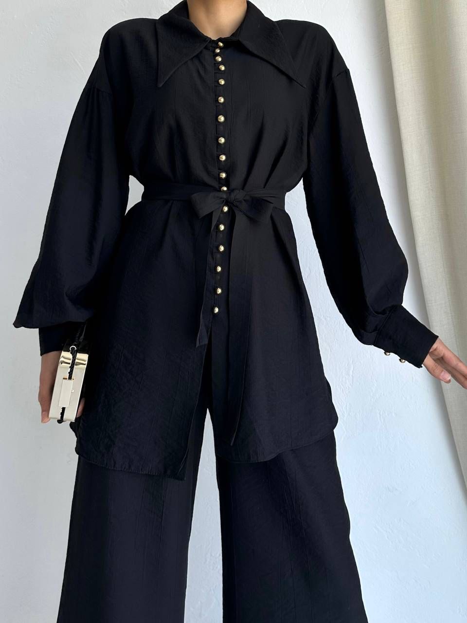 Black modern siut